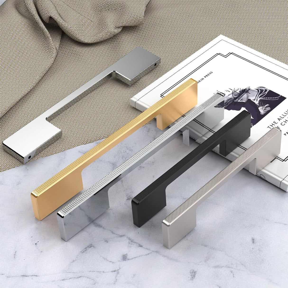 Handles in different colors and sizes